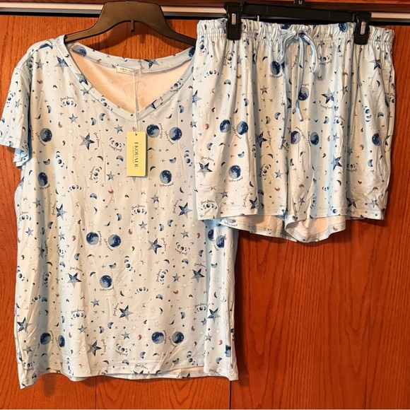 NWT Women’s Pajama Shorts Set V-Neck Short Sleeves Pockets XL - Picture 2 of 13